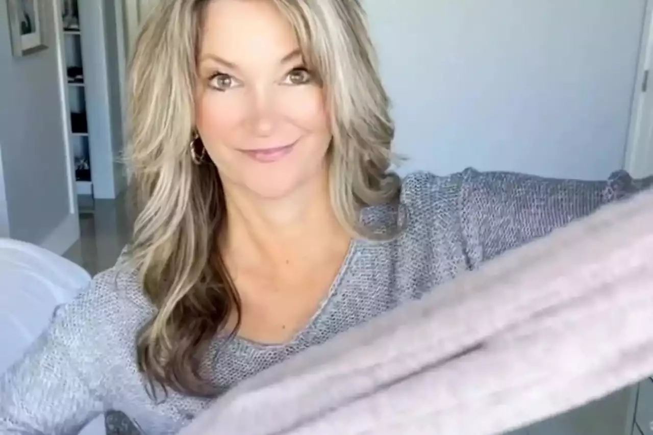 Woman shares genius way to tie a blanket scarf and it’ll stop slipping instantly