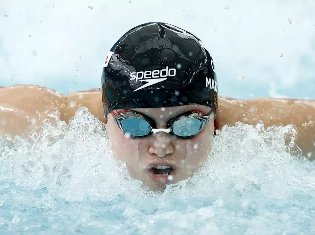 Maggie MacNeil betters own 50m backstroke short course world record