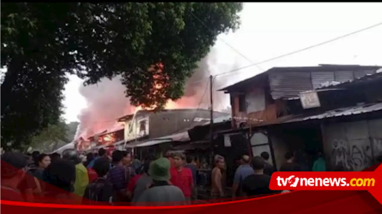 Kebakaran Landa Permukiman Penduduk di Manggarai, Jaksel