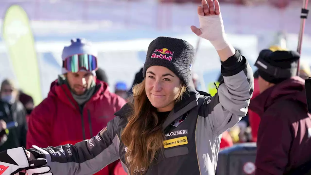 Sci, Coppa del Mondo: Sofia Goggia, con la mano rotta, trionfa nella discesa di St. Moritz