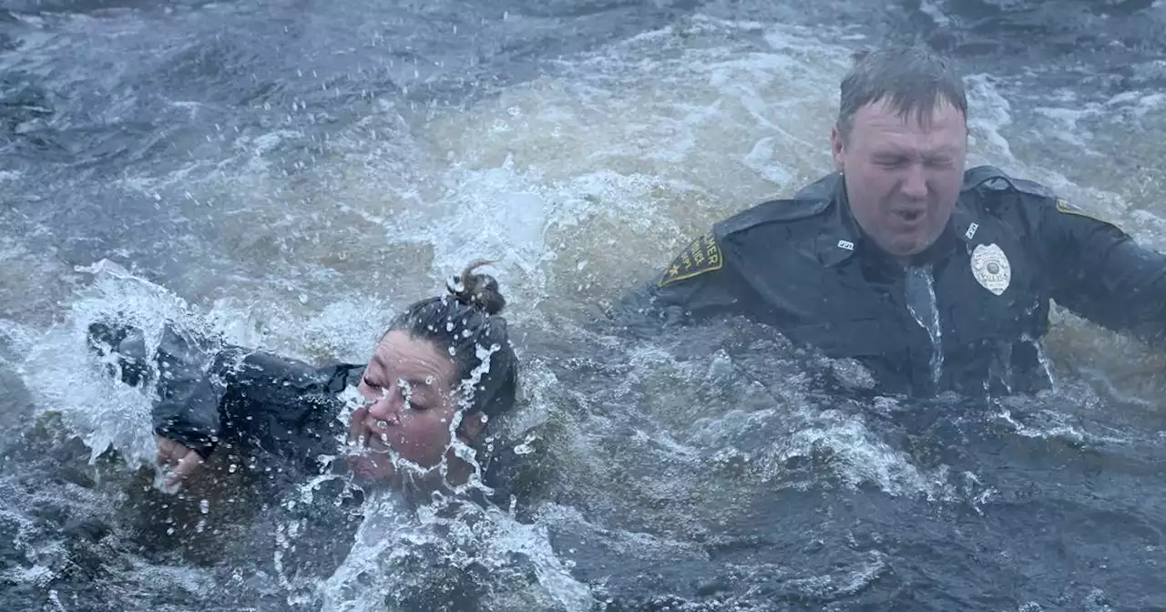 Photos: Hundreds jump into a frigid Goose Lake for the Polar Plunge