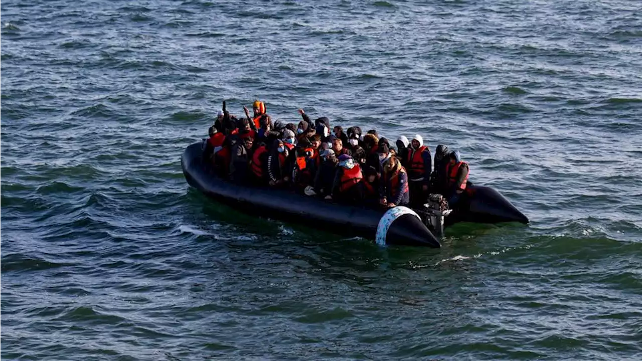 Manche : un homme de 19 ans inculpé après la mort de quatre migrants qui tentaient la traversée