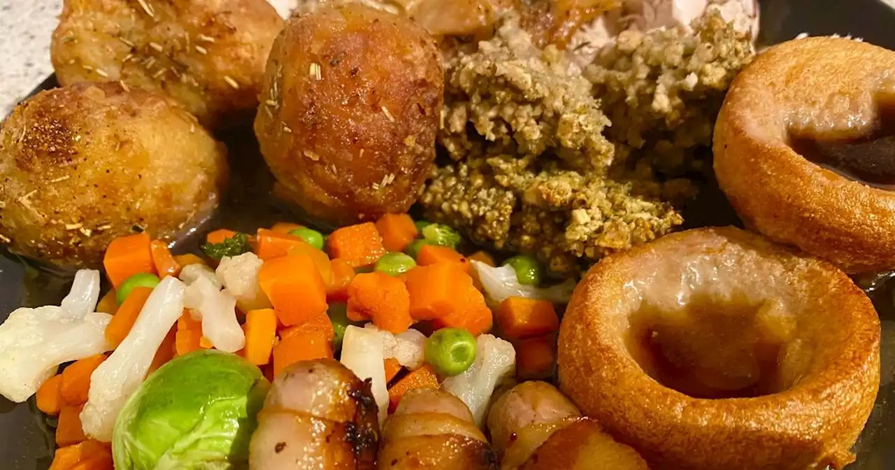 I made a Christmas dinner with Asda Just Essentials for under £10