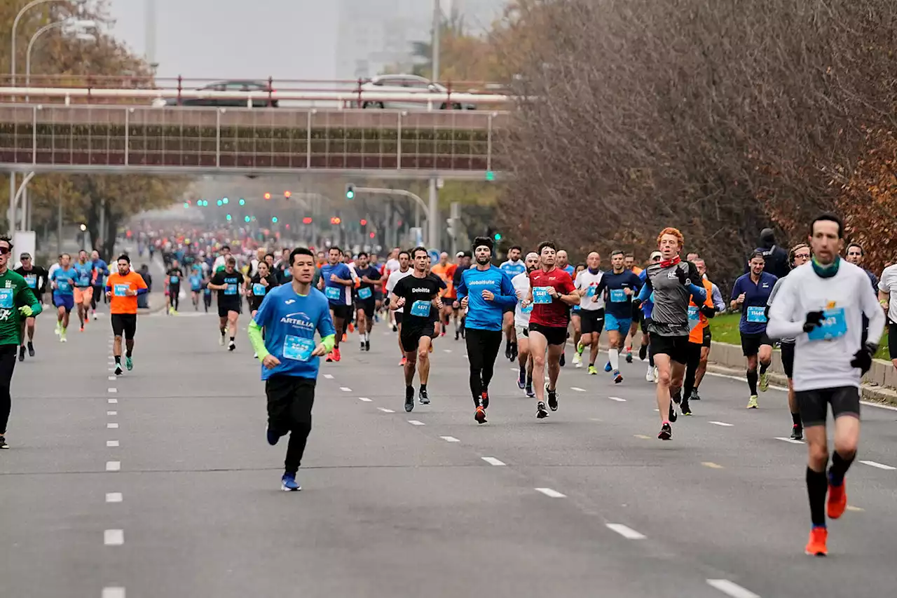 El deporte y la empresa llenan las calles de Madrid en KLM La Carrera de las Empresas