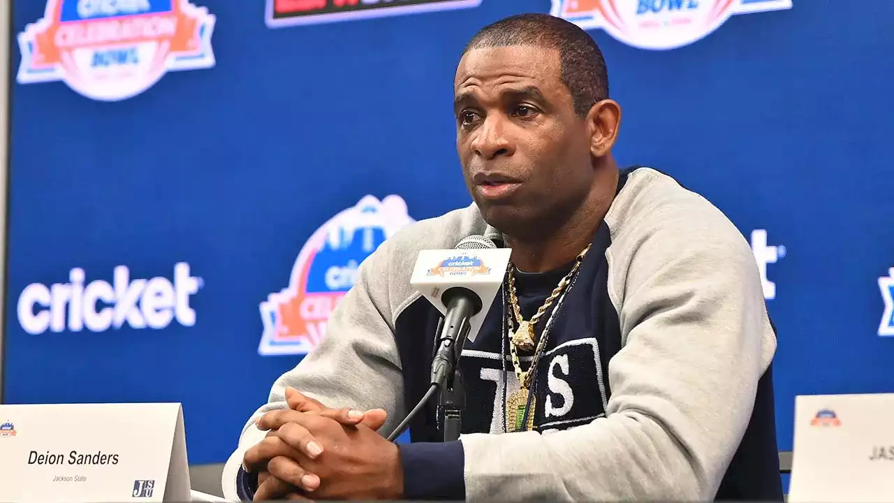 Deion Sanders gets emotional in final game at Jackson State: 'We started together, let's end together'