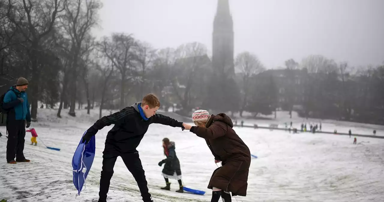 Glasgow snow and ice alert today as Met Office issues yellow weather warning