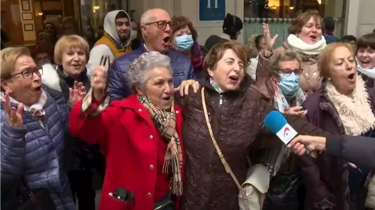 En busca del décimo ganador: la ilusión por hacerse con el Gordo invade las calles de toda España