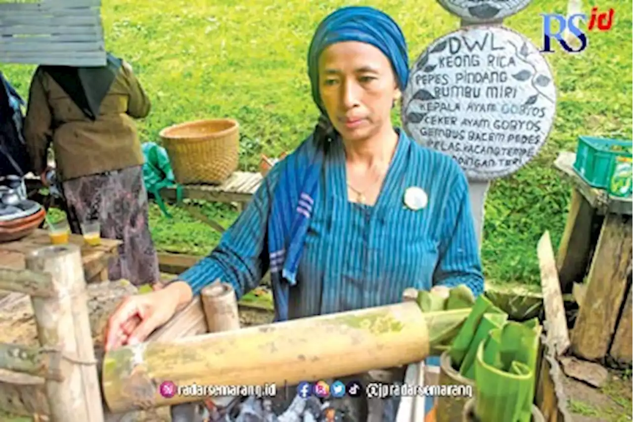 Mencicipi Sego Iriban Desa Lerep Kabupaten Semarang, Dimasak di Dalam Bambu dan Dibakar Bara Api