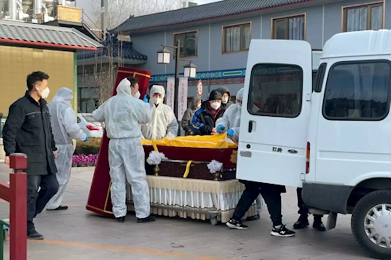 중국, 시신 넘쳐나는데 공식집계 사망자는 ‘0명’…100만명 이상 사망 전망도 나와