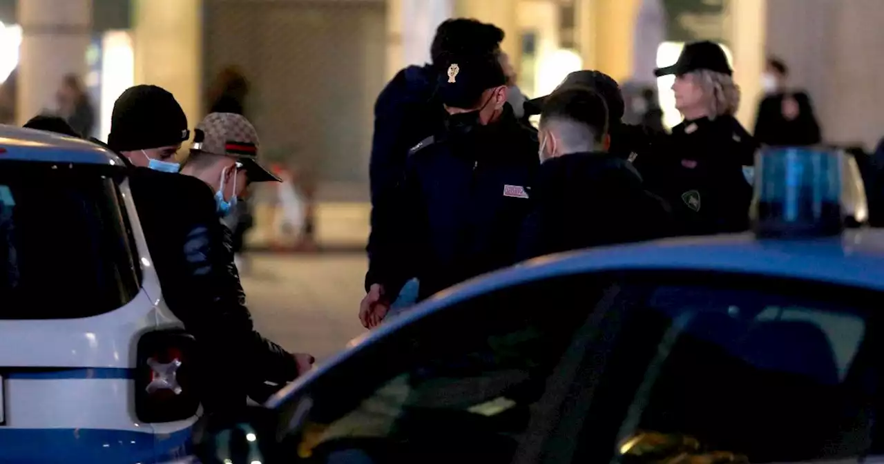 Milano, violenze e rapine del Capodanno 2022, altri 4 arresti