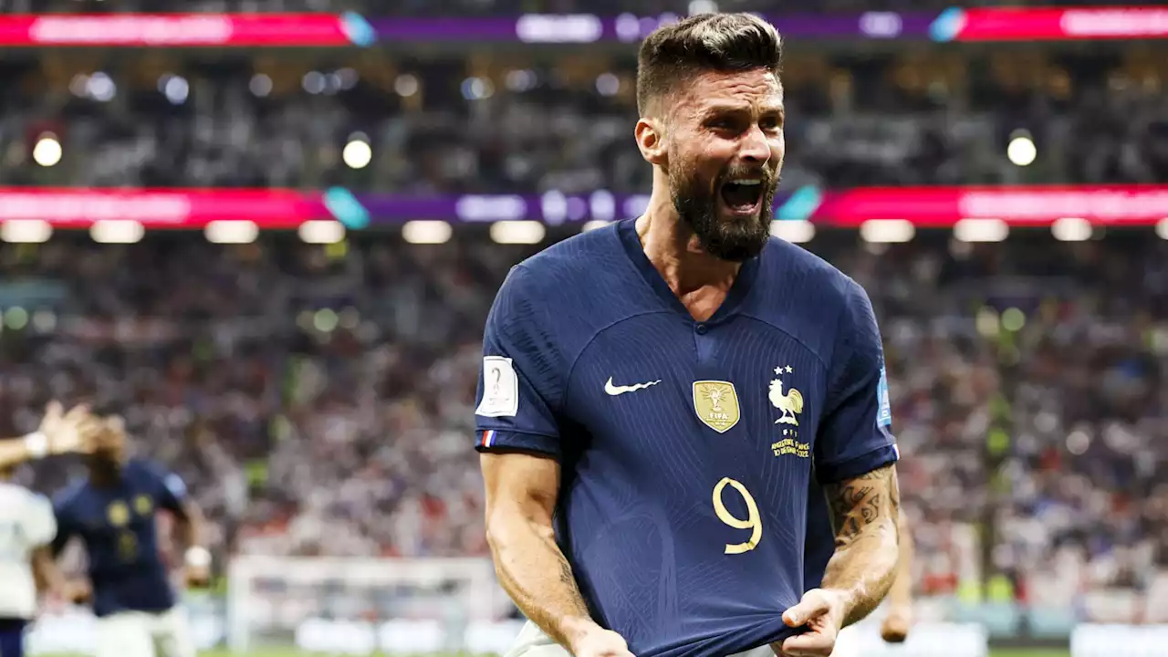 France-Angleterre: le génial pressentiment de Deschamps sur le banc juste avant le but de Giroud