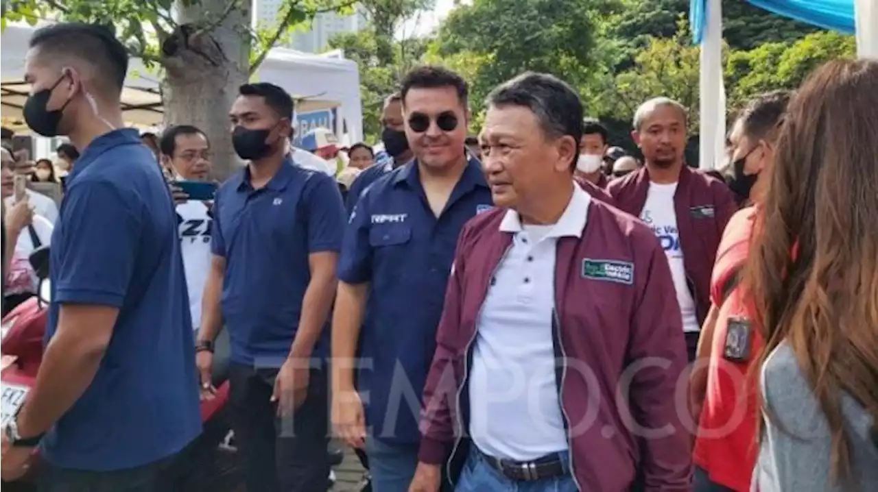 Cerita Menteri ESDM Naik Motor Listrik dari Monas ke GBK: Banyak Polusi dan Macet