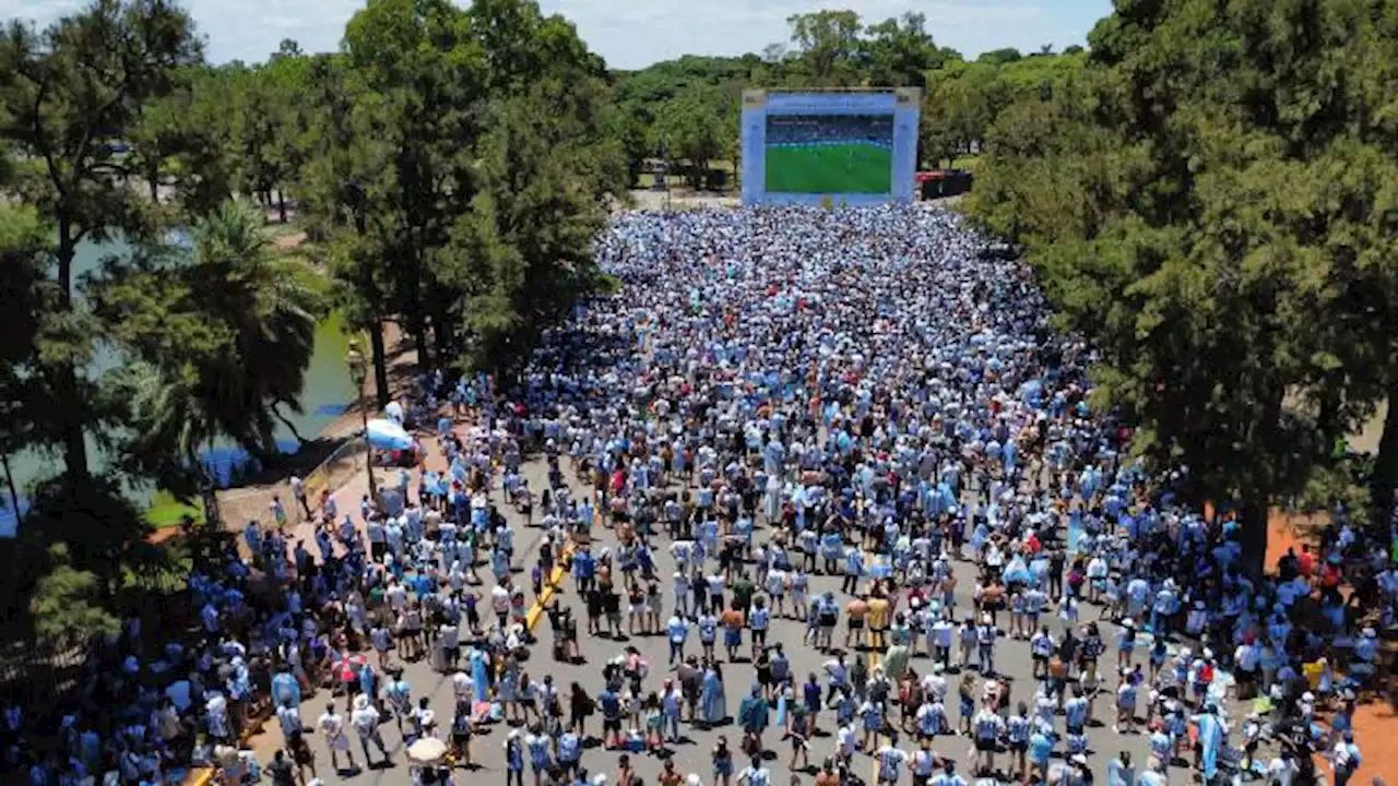 Lautan Suporter Saksikan Kemenangan Piala Dunia 2022 Argentina di Buenos Aires