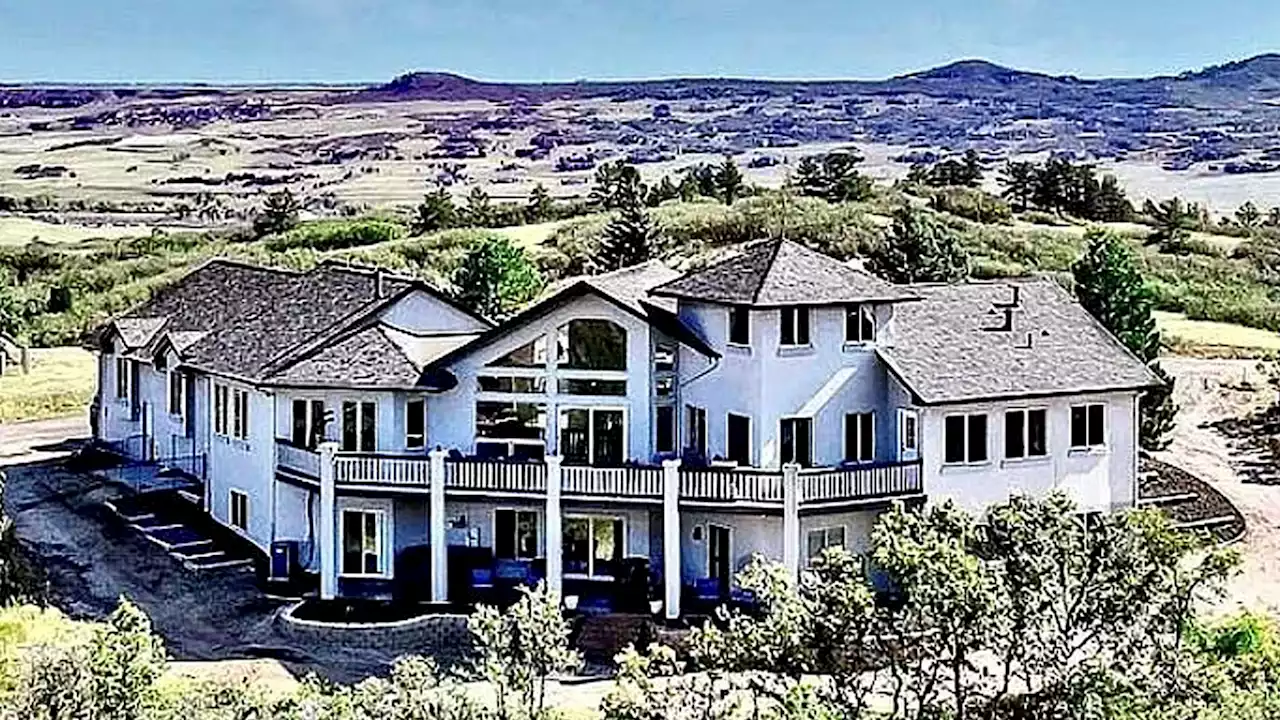 Dog the Bounty Hunter Selling Colorado Mansion