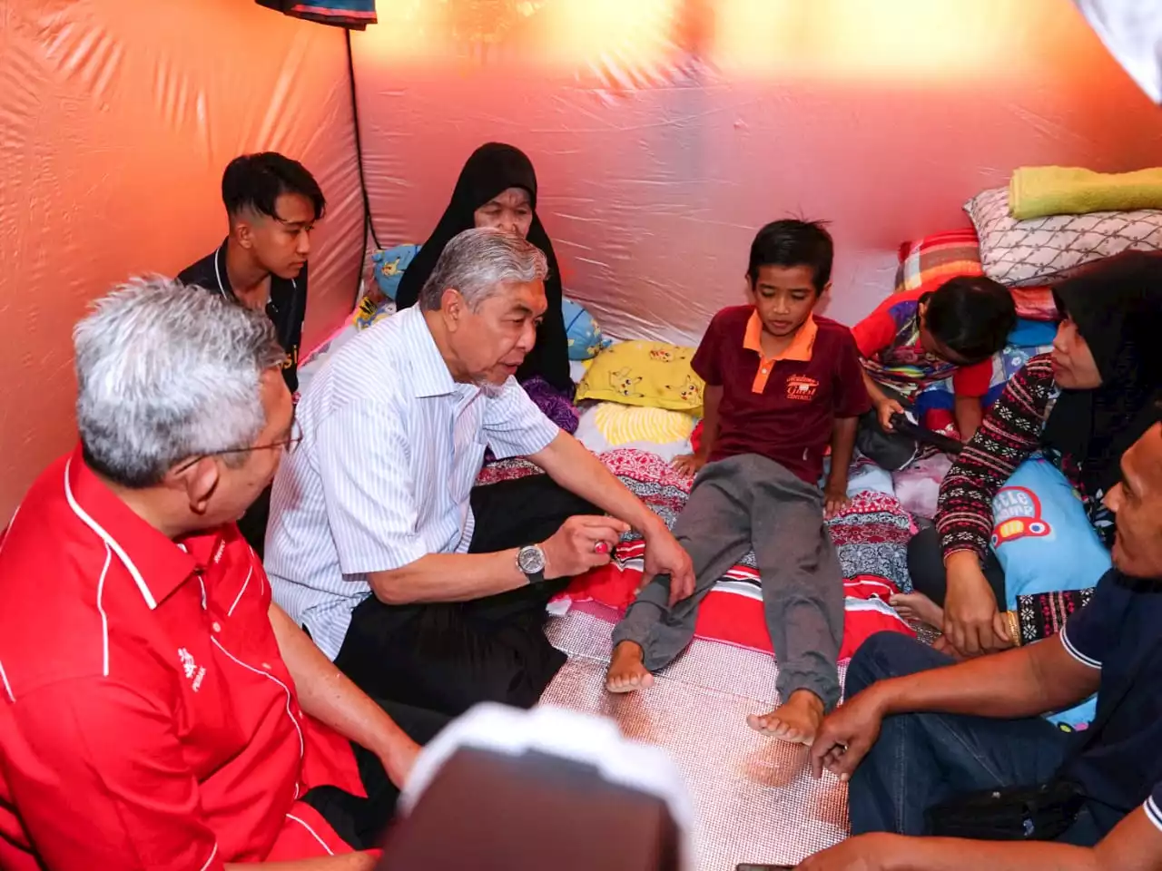 Kerajaan import pam berkuasa tinggi atasi banjir termenung