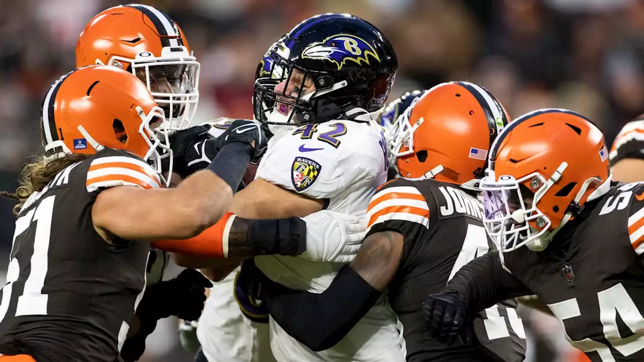 Browns defense steps up, shuts down Ravens in Deshaun Watson's home debut