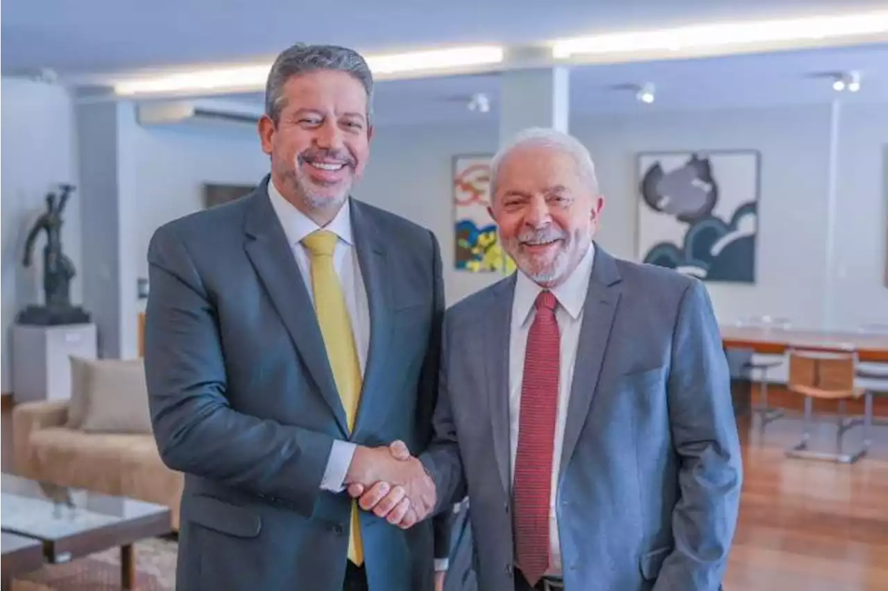 Lula faz nova reunião com Lira para tentar aprovar PEC da Transição