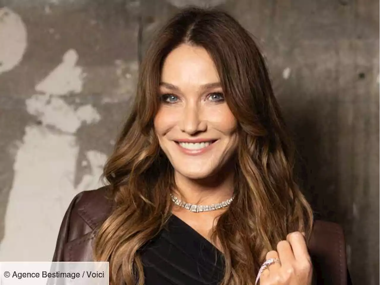 « J'ai une chambre de libre » : cette proposition coquine de Carla Bruni à Ben Attal et Jordane Crantelle - Voici