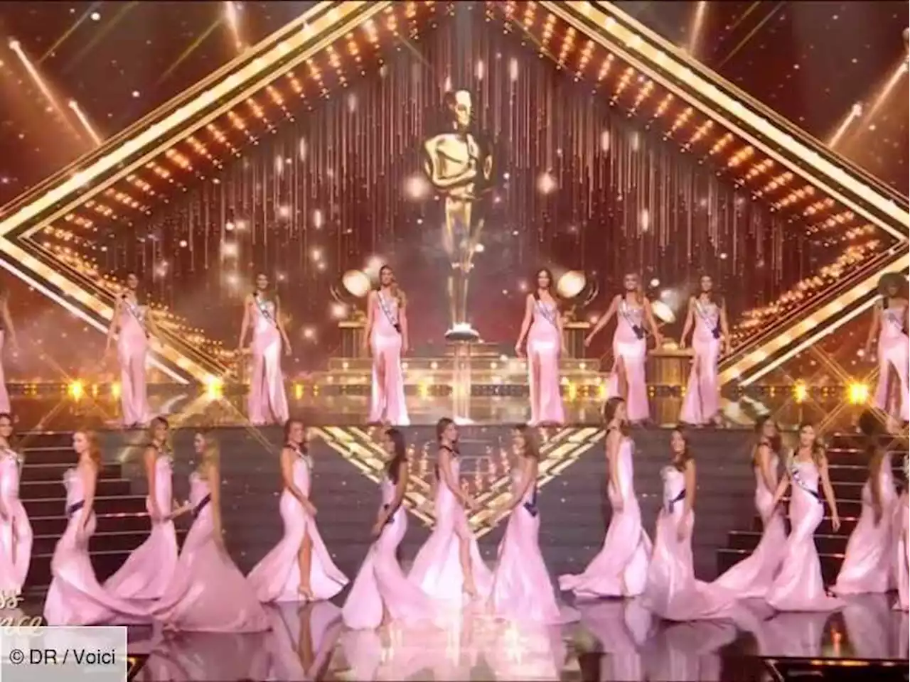 Miss France 2023 : cette chute qui est (presque) passée inaperçue - Voici