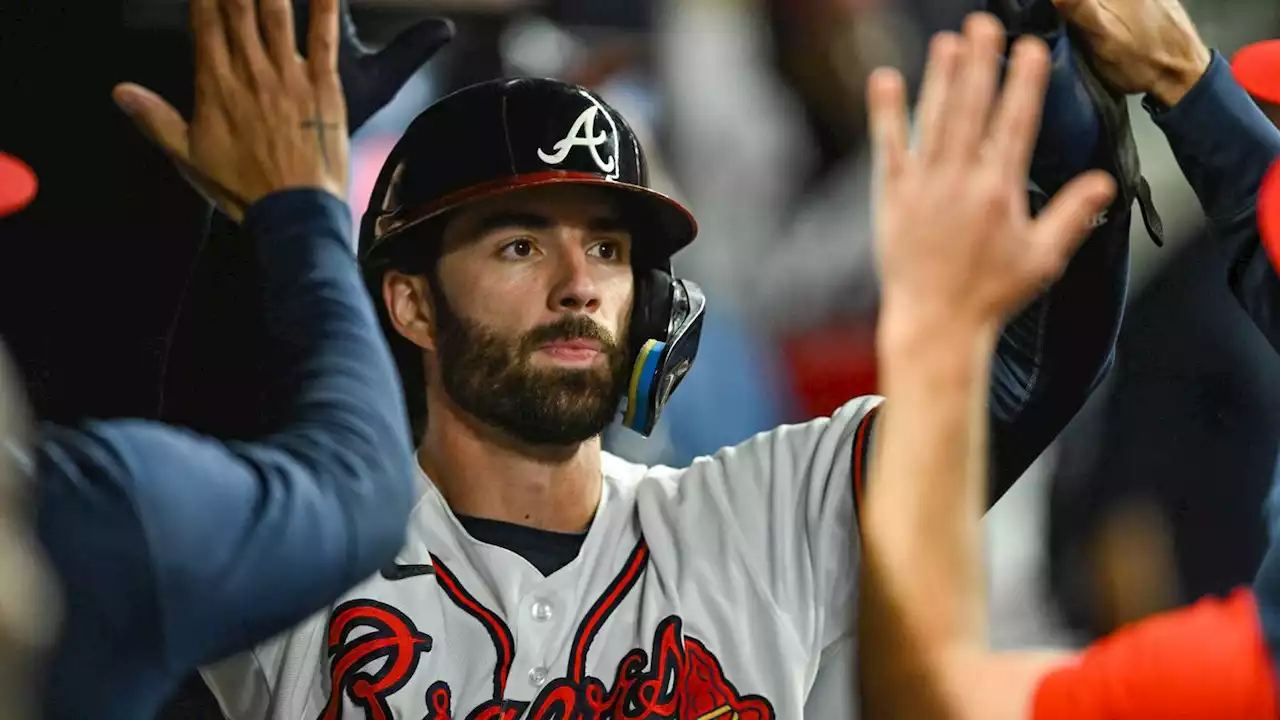 Dansby Swanson cashes in on career year, signs deal with Cubs