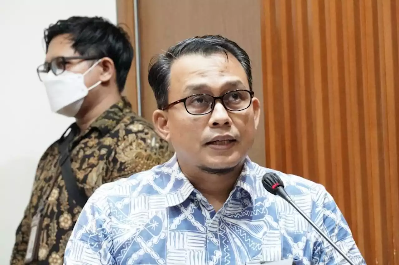 KPK tetapkan seorang hakim yustisial jadi tersangka baru kasus suap MA