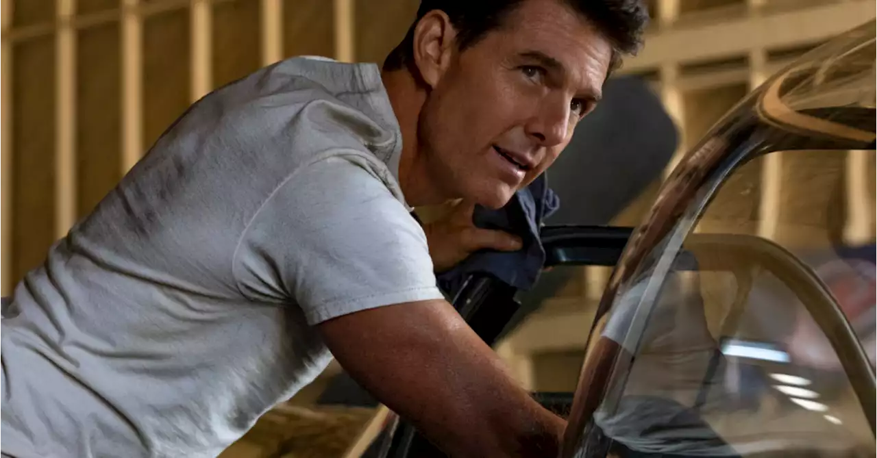 Tom Cruise Thanks Us For Top Gun Support W/ Mission: Impossible Stunt