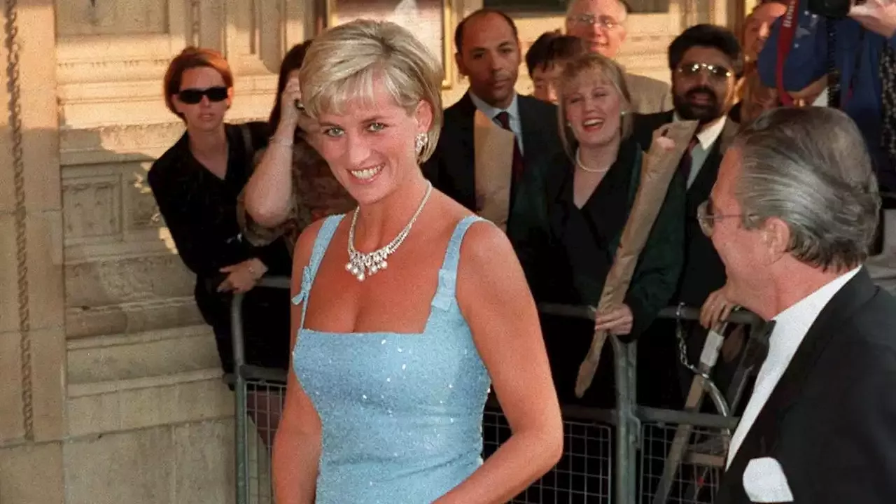 The Story Behind Princess Diana's Favourite Jimmy Choos That “Started  Everything” For The Brand