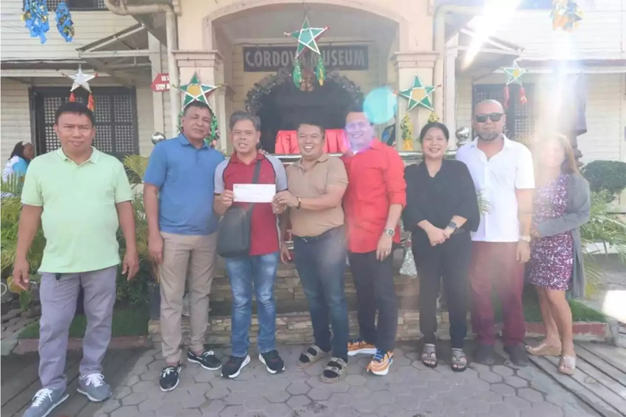 Buagsong bags P65,000 prize for Cordova’s Christmas Decor contest