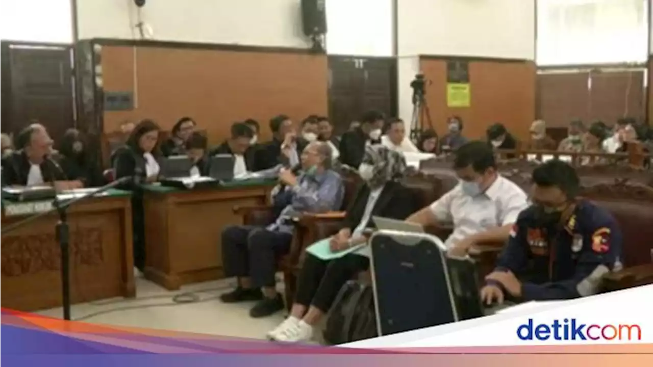 Sambo dkk Bikin Grup WA Baru 3 Hari Usai Yosua Tewas, Namanya 'Duren Tiga'