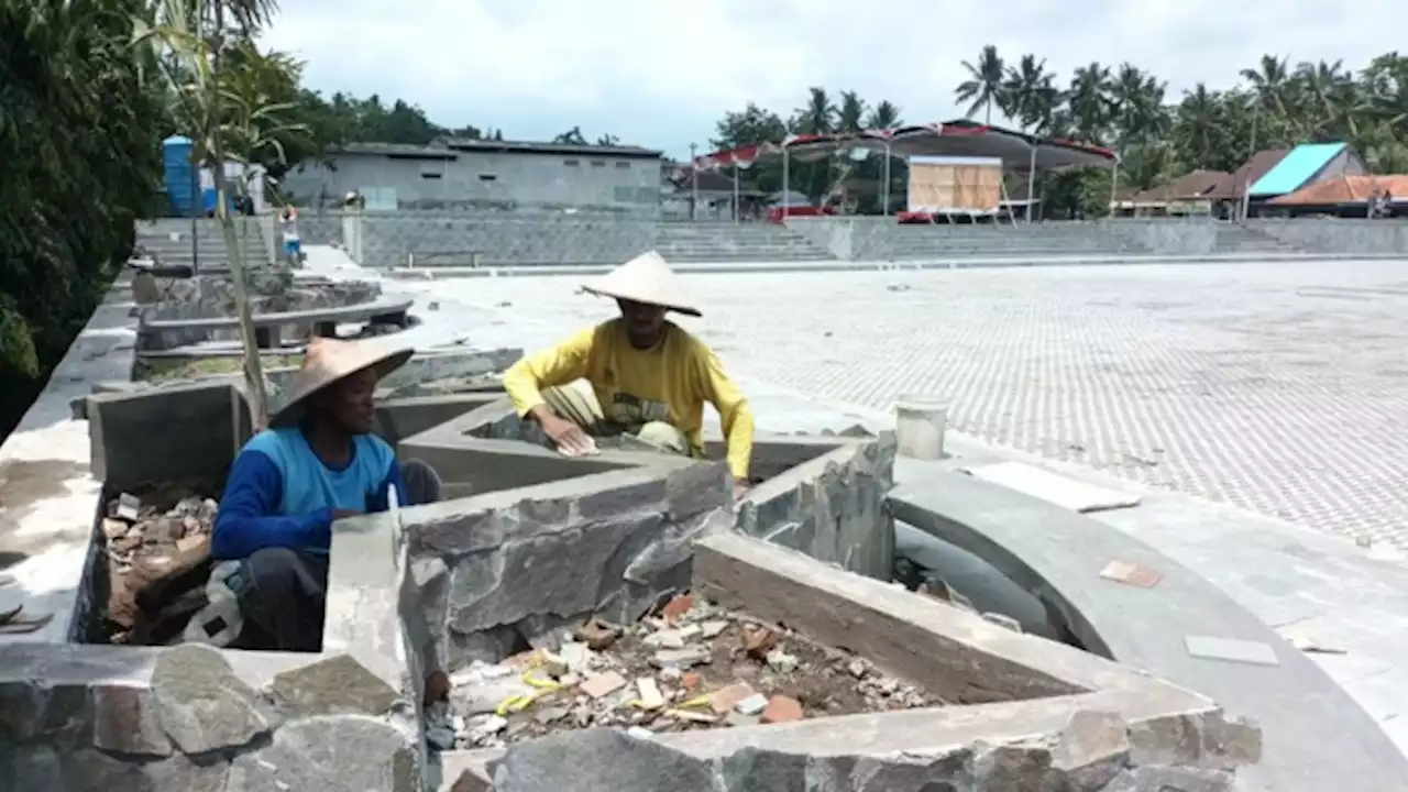 Eks Terminal Lama Jadi Masjid Gede, Peletakan Batu Pertama Awal Tahun