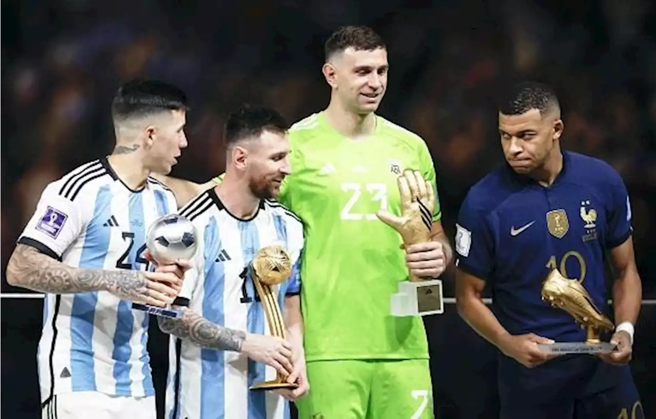 WATCH: Argentina star mocks Mbappe with 'minute of silence' | KickOff