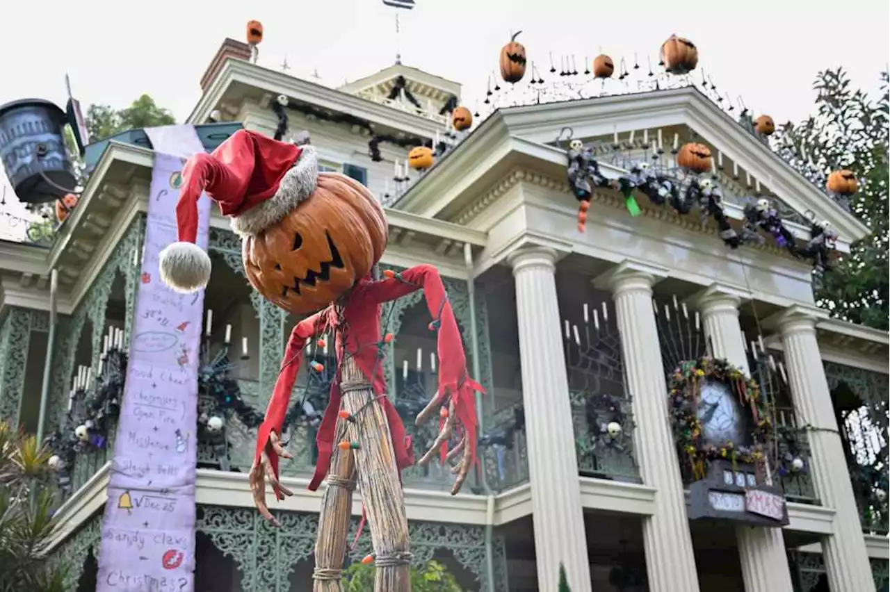 Disneyland extends Haunted Mansion Holiday run 3 weeks