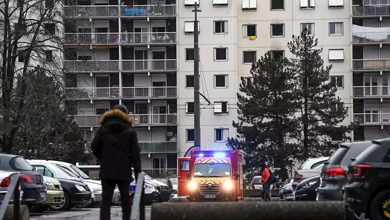 Incendie de Vaulx-en-Velin : 'C’était un cauchemar', témoigne un habitant coincé dans l'immeuble