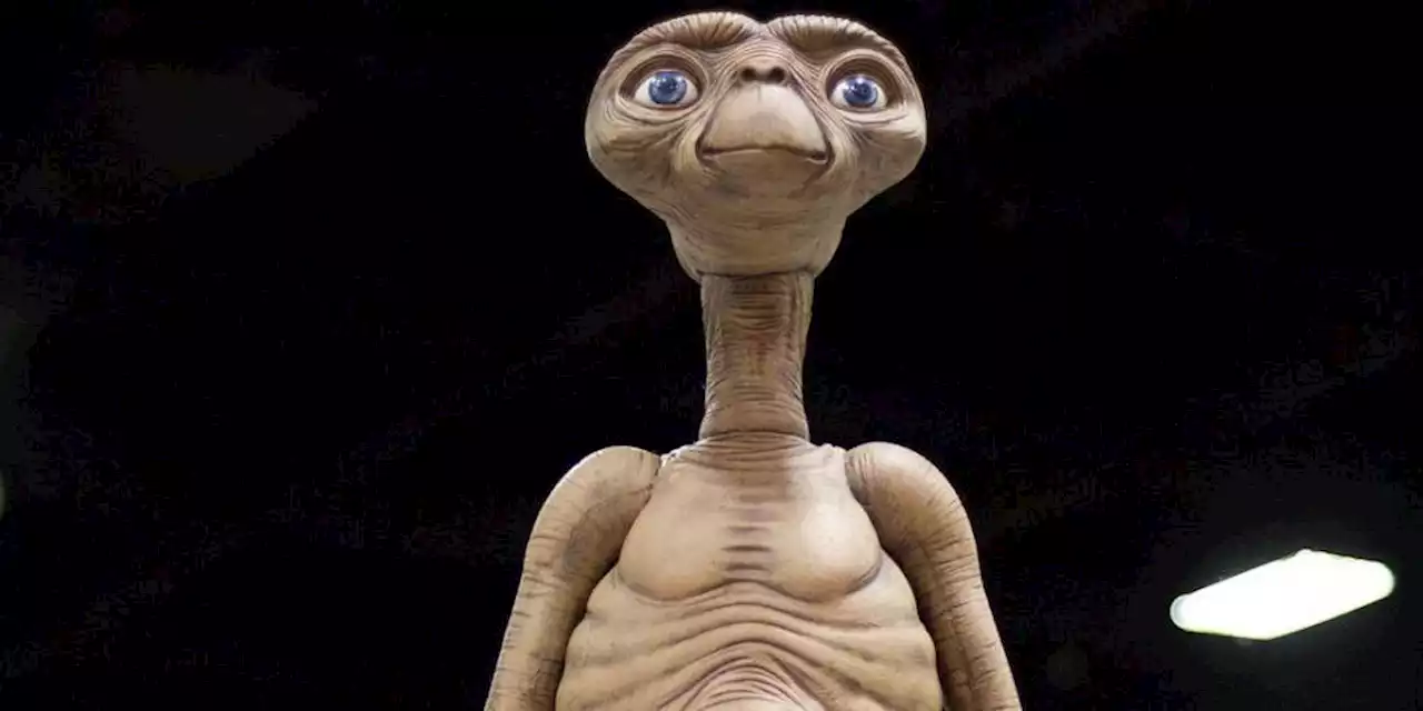 Muñeco original de ‘ET: El Extraterrestre’ se subasta en cifra millonaria; así se ve el modelo