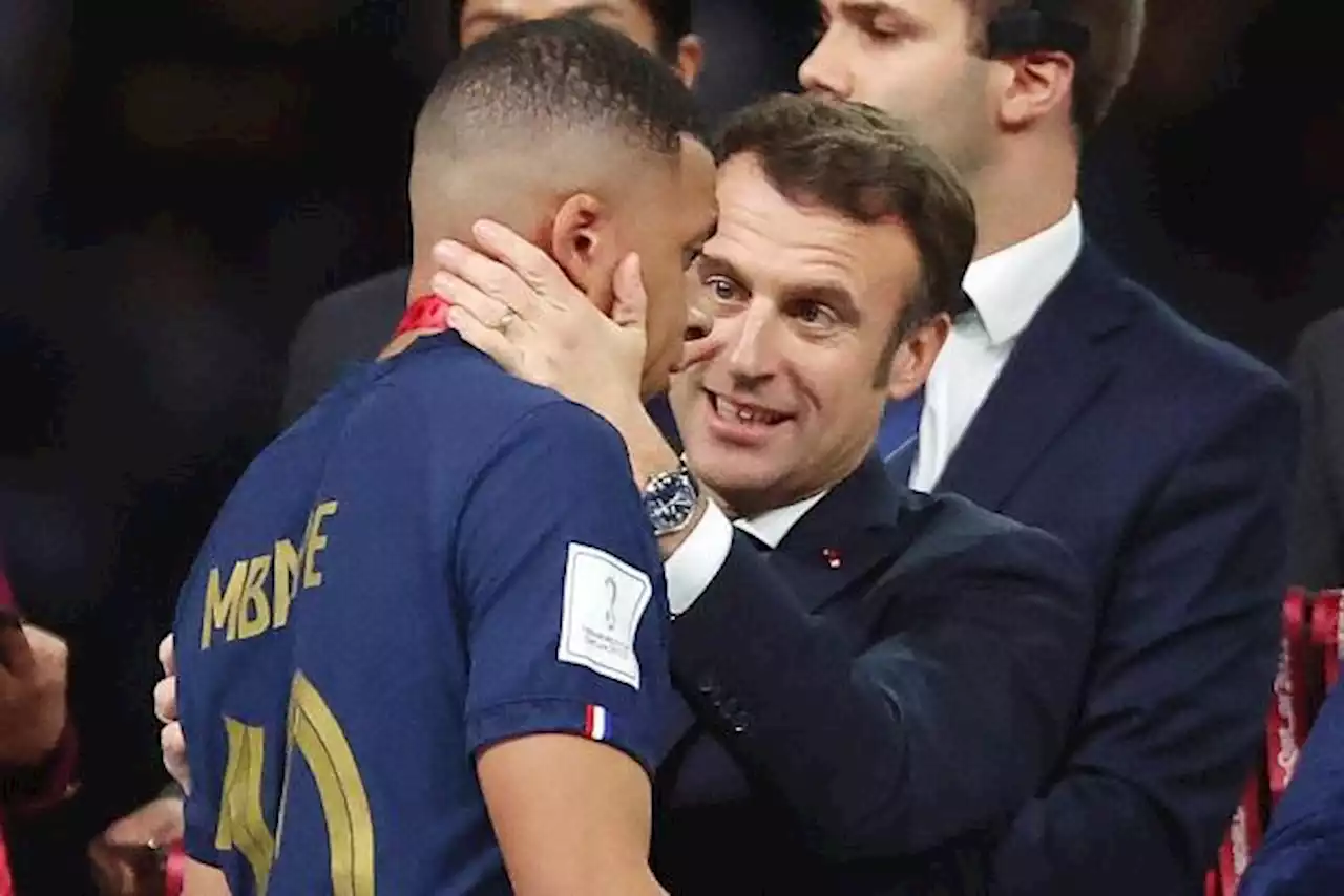 Emmanuel Macron au soutien de Kylian Mbappé après la finale de la Coupe du monde