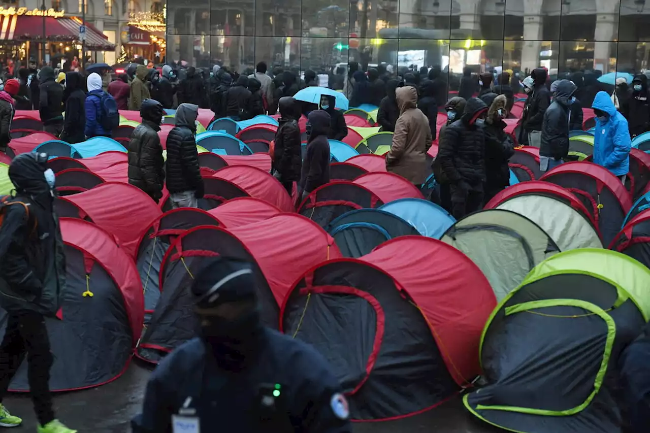 Manifestation de sans-papiers à Paris : «Ils sont jetables comme des Kleenex»