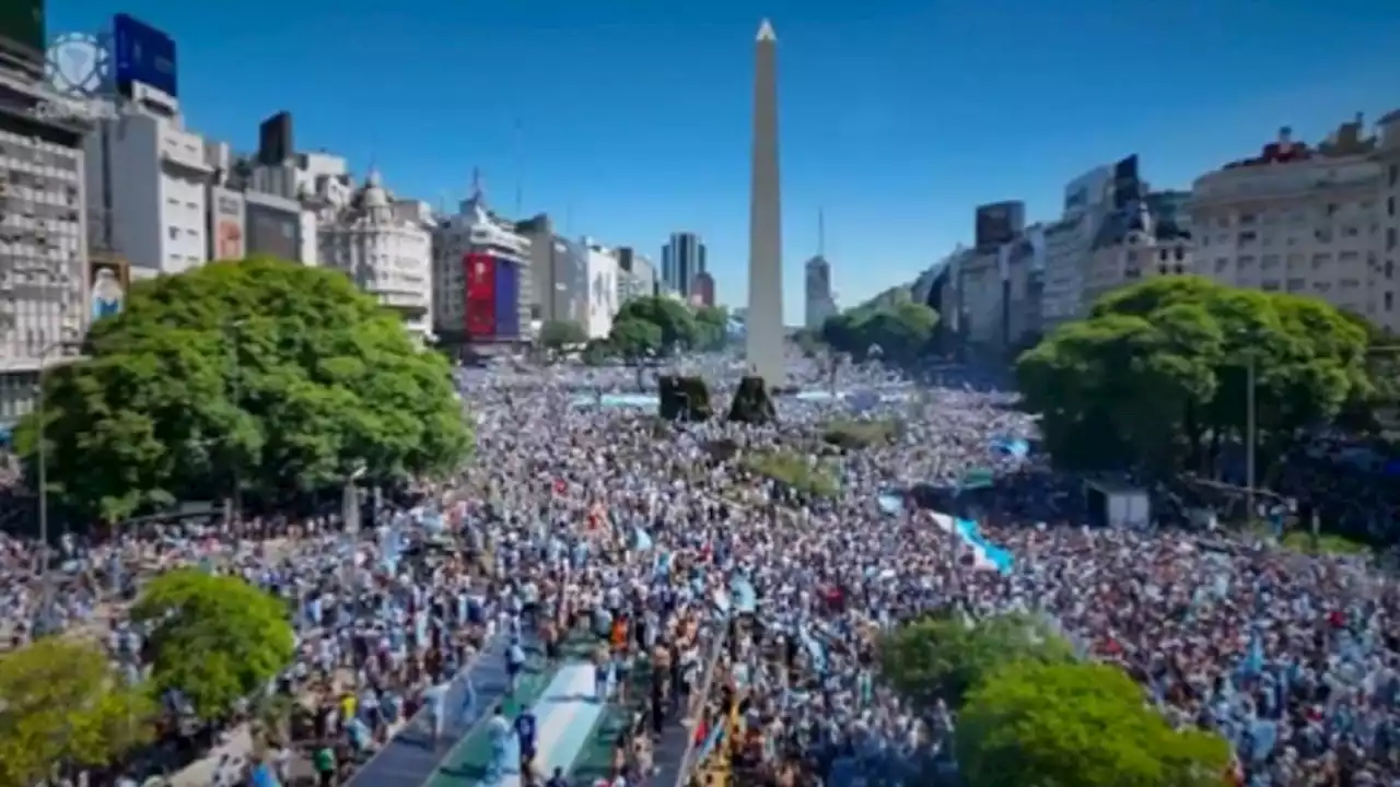 El Obelisco se pintó de celeste y blanco tras la consagración de Argentina