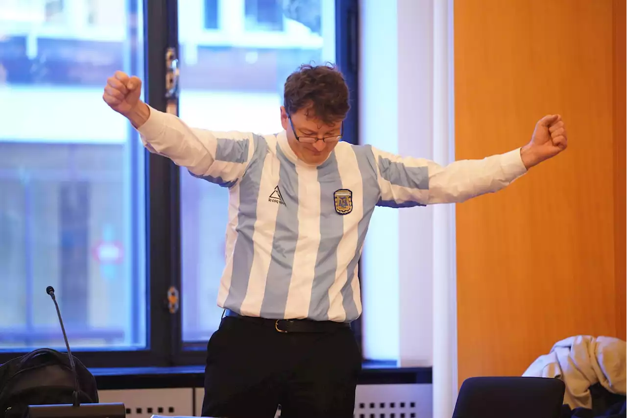 Termin im Trikot: Warum der Sprecher vom Senator für Argentinien jubelte