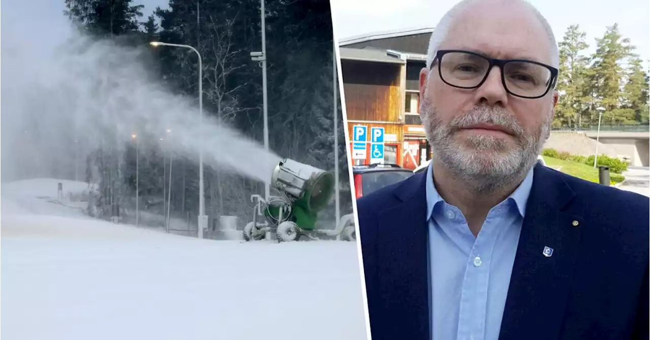 Eda kommun uppmanar invånarna att spara el – men satsar själva på konstsnö