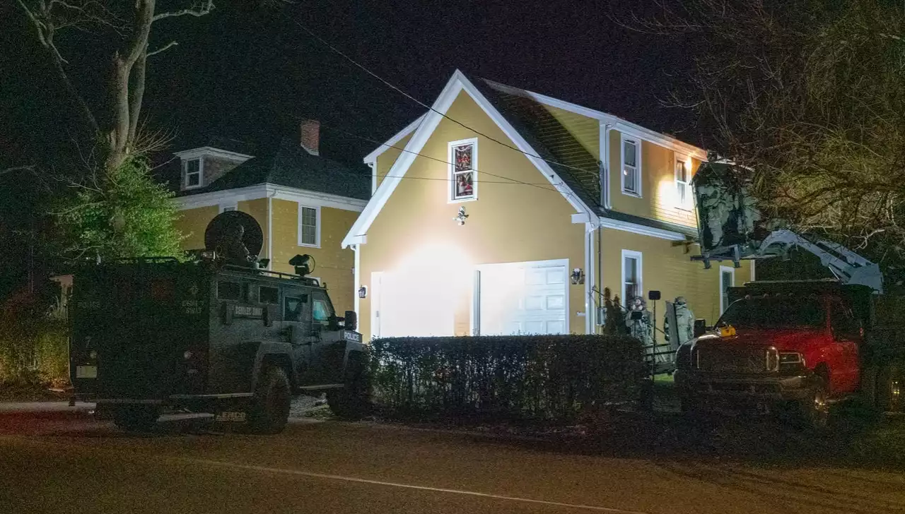 Man tried to break into police HQ with chainsaw, held children out 2-story window, Cohasset police say