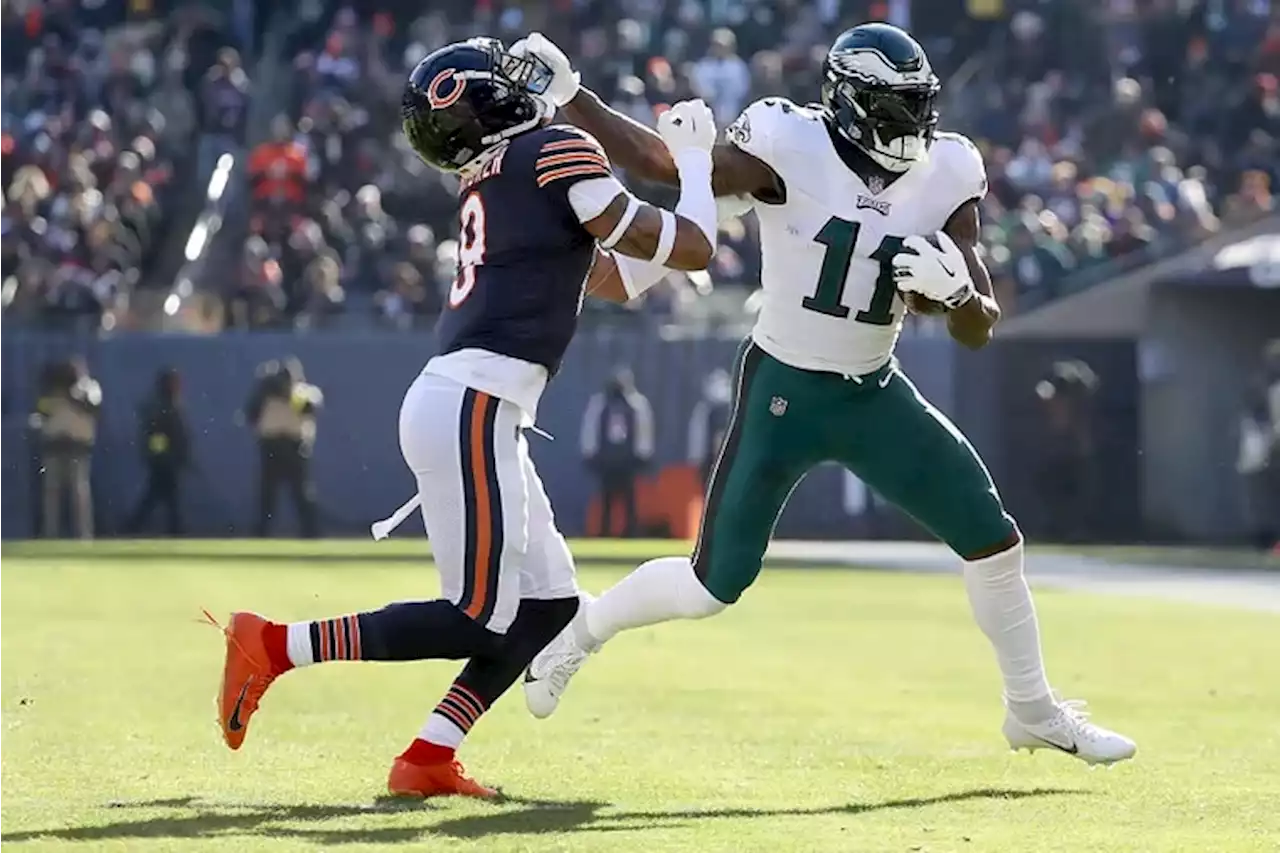 Eagles A.J. Brown and DeVonta Smith feed of each other’s energy, combining for a big day against Bears