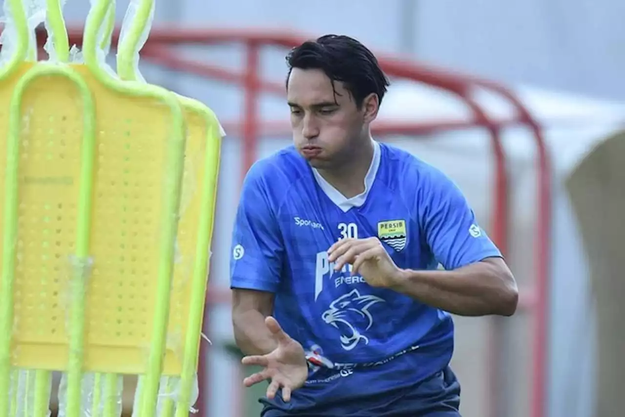 Bawa Persib Kalahkan Persis Solo, Ezra Walian Bicara Soal Ketekunan - Pikiran-Rakyat.com