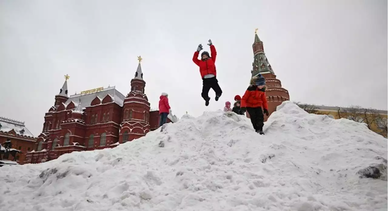 Moscou tem nevasca recorde: camadas de neve passam de 30 cm