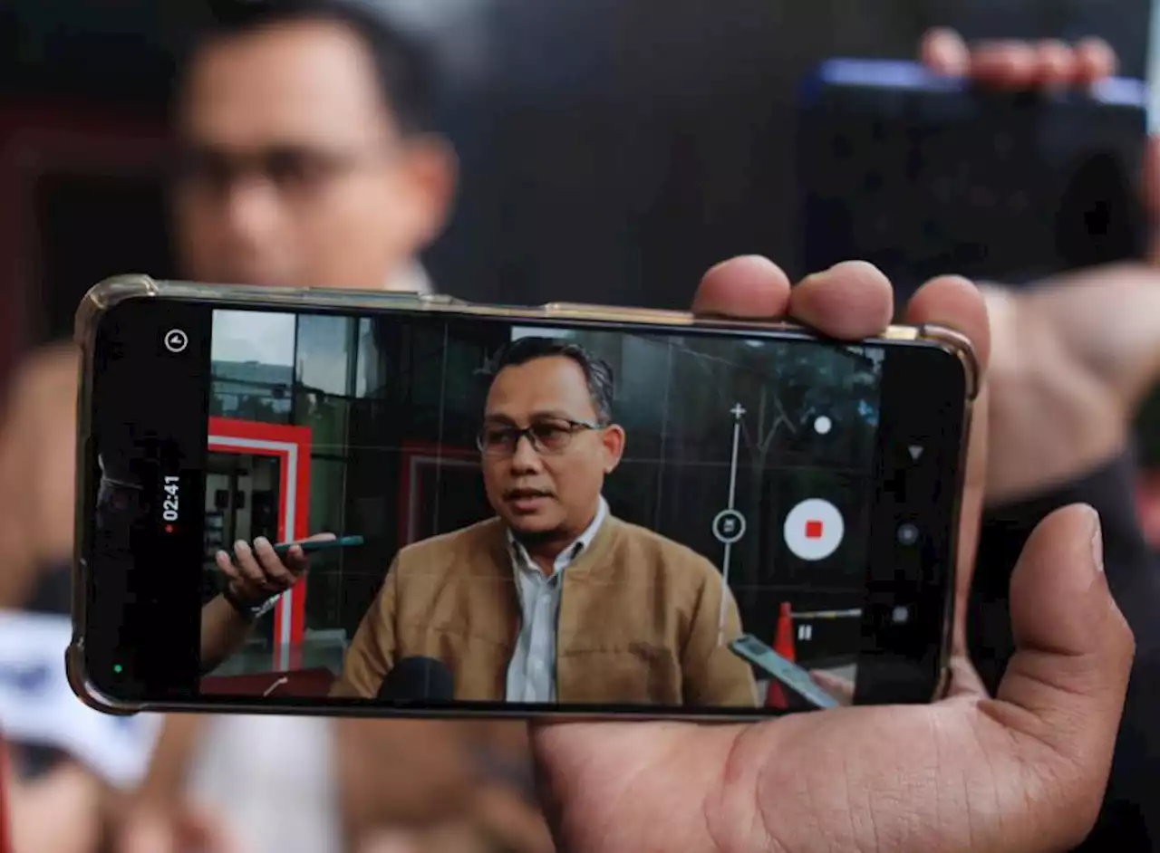 KPK Periksa Hakim Yustisial EW Usai Ditetapkan Tersangka Dugaan Suap di MA |Republika Online