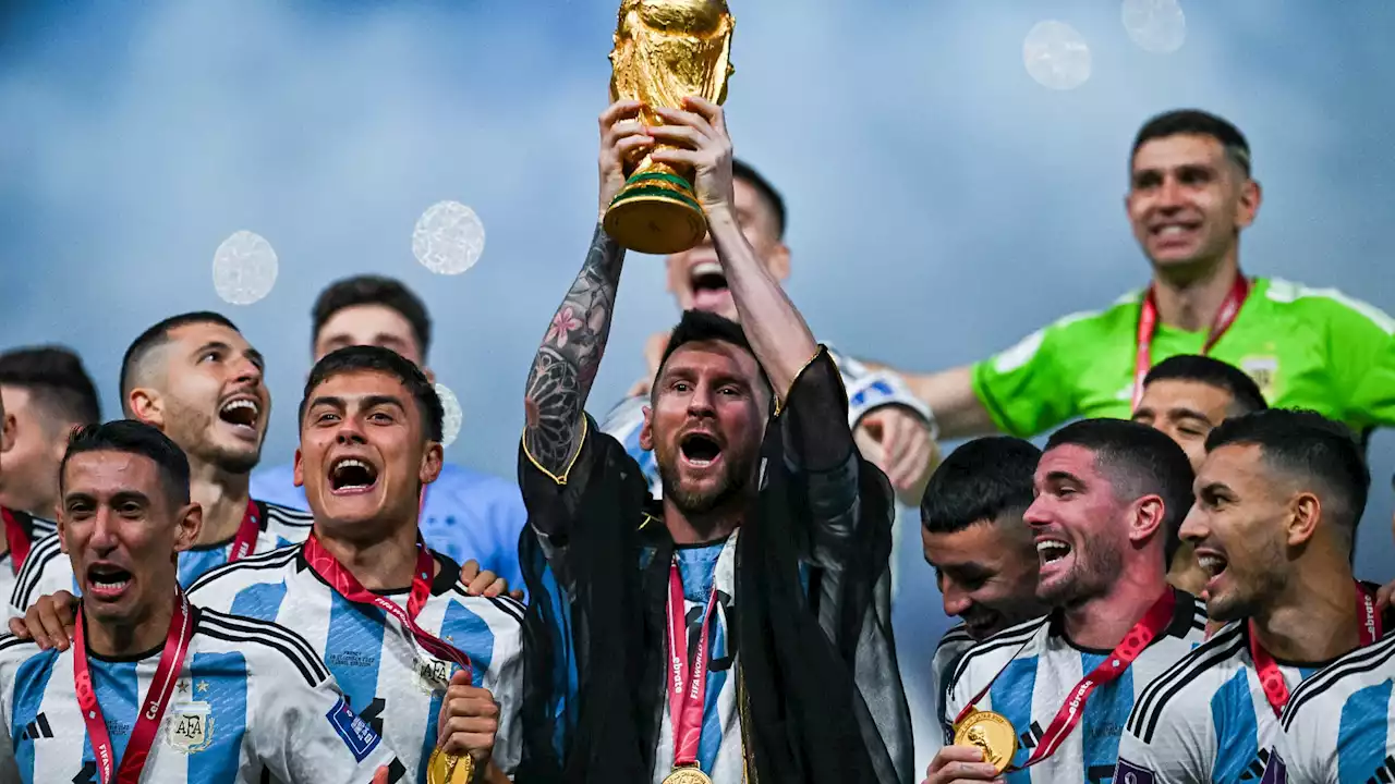 Coupe du monde 2022: le 'bisht' de Lionel Messi fait un carton chez les fans argentins