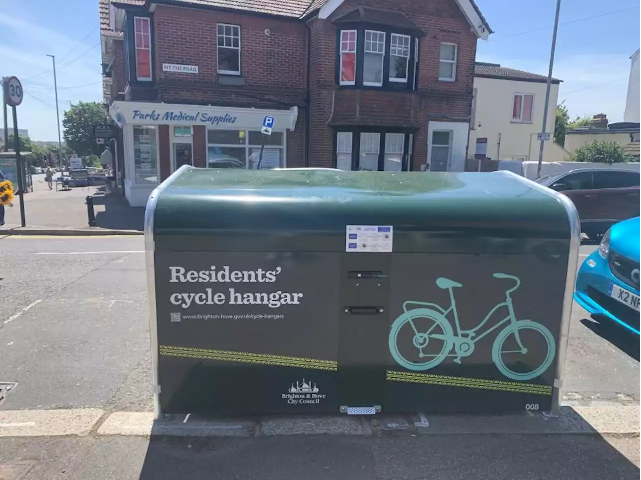 Councillor says workers told to call police in event of “trouble” over Brighton & Hove bike hangars