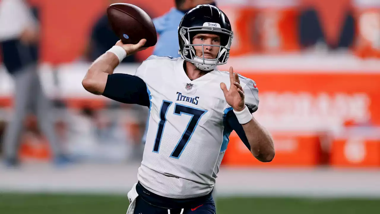 Titans’ Tannehill Returns to Chargers Game After Apparent Injury