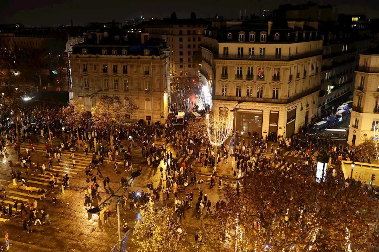 Finale de la Coupe du monde 2022 : larmes, espoir et tristesse sur les Champs-Elysées