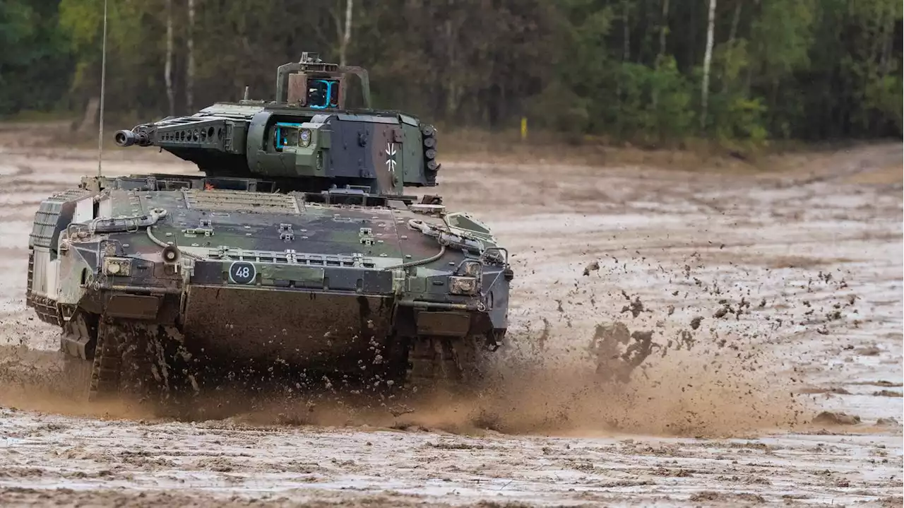 Nach Pannenserie: Lambrecht setzt Nachkauf von Schützenpanzer „Puma“ vorerst aus