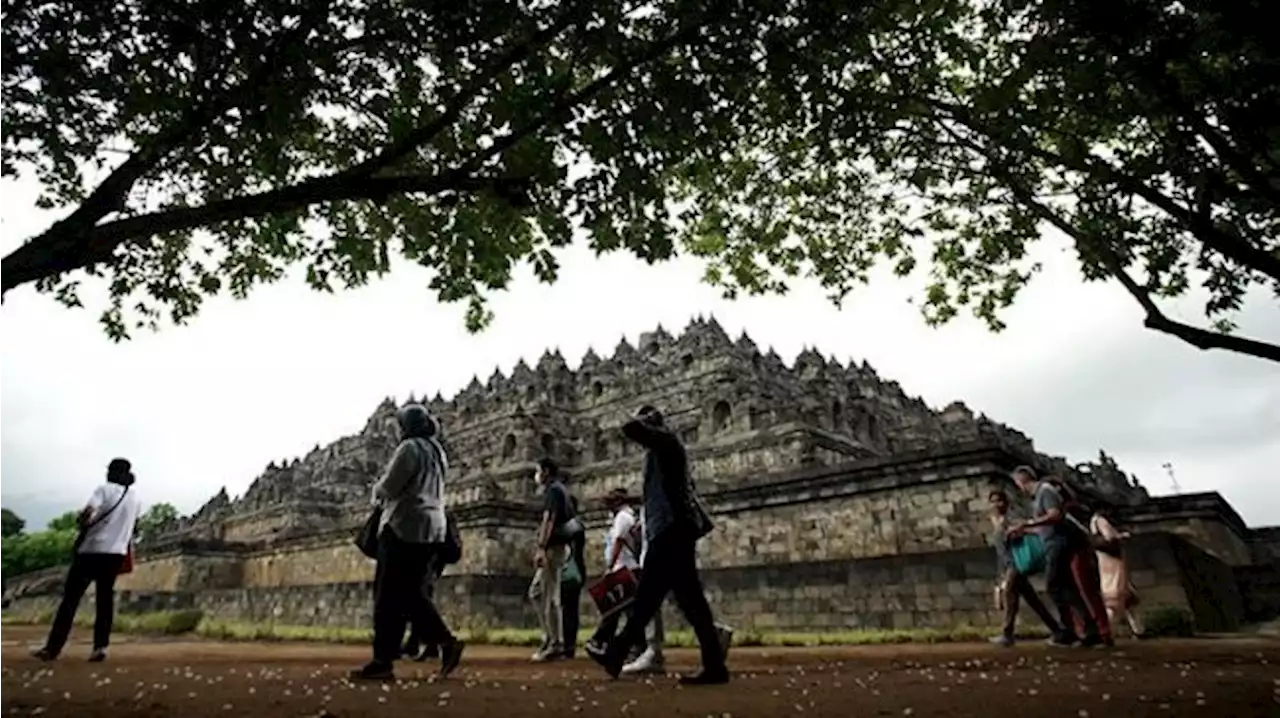 Sandiaga Uno Ajak Wisata ke Candi Borobudur dan Coba Borobudur Trail of Civilization